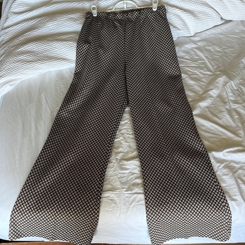 Fun bootleg pants